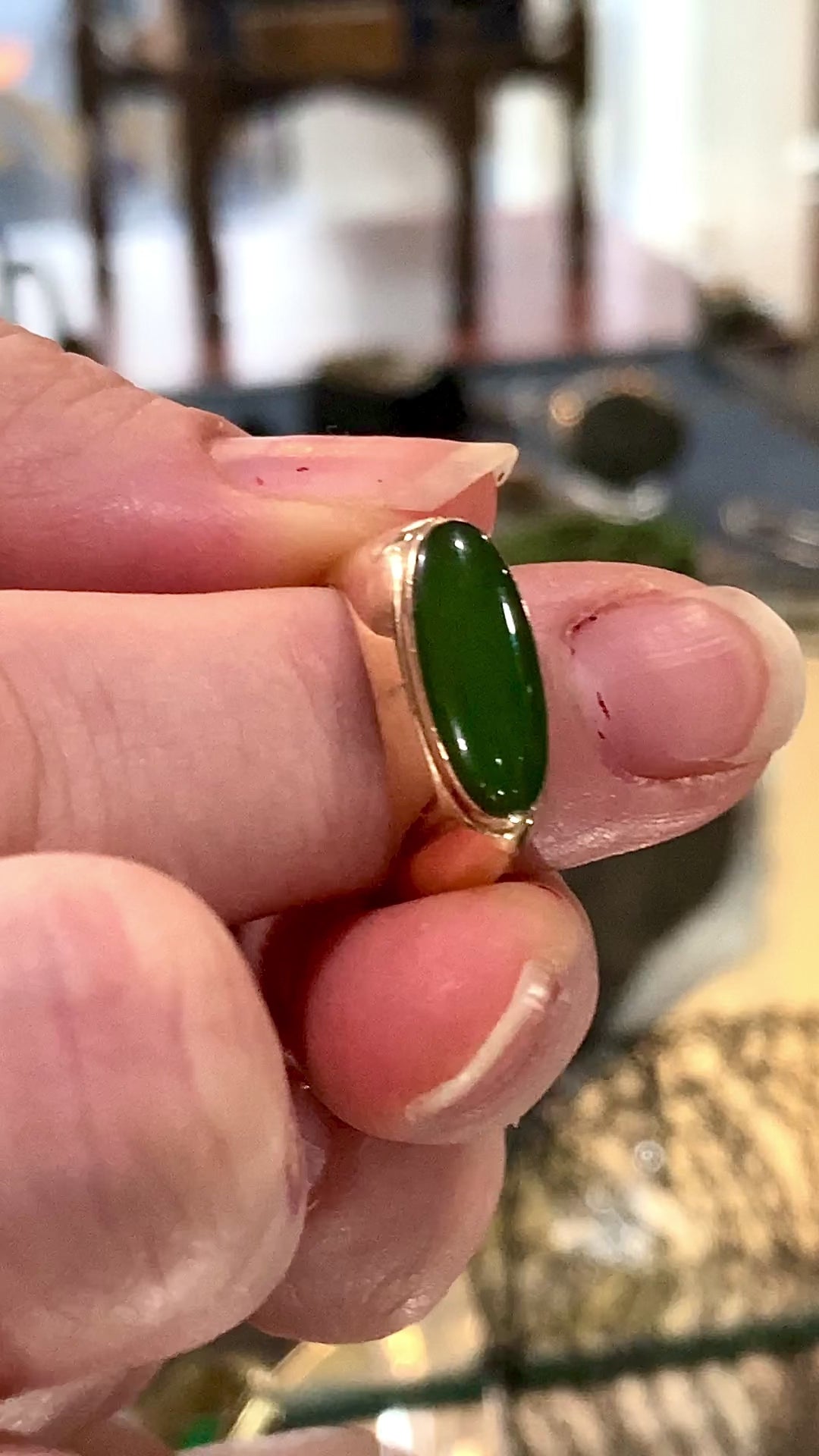 Timeless Vintage 14K Yellow Gold Oval Green Jade MCM Mod Ring