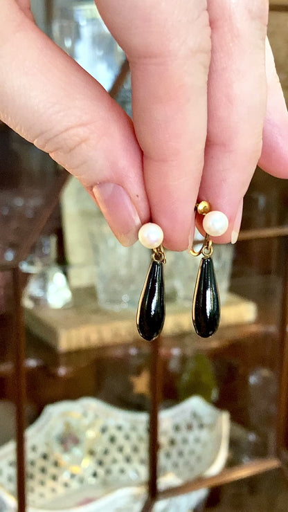 Vintage 12K Gold Filled Pearl Black Tear Drop Dangle Screwback Earrings