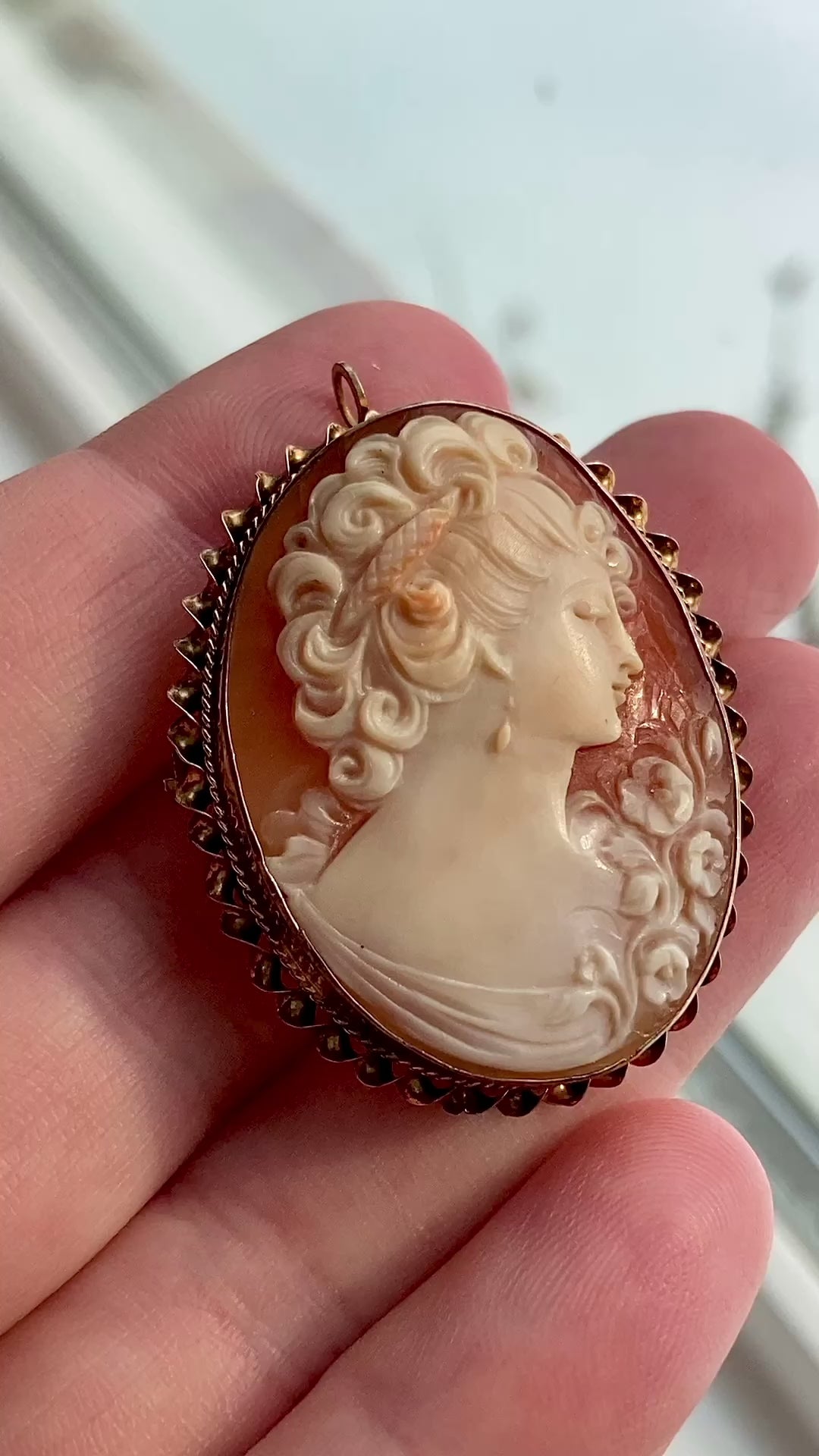 Antique 1920s 10K Yellow Gold Oval Cameo Brooch Pin Convertible Pendant