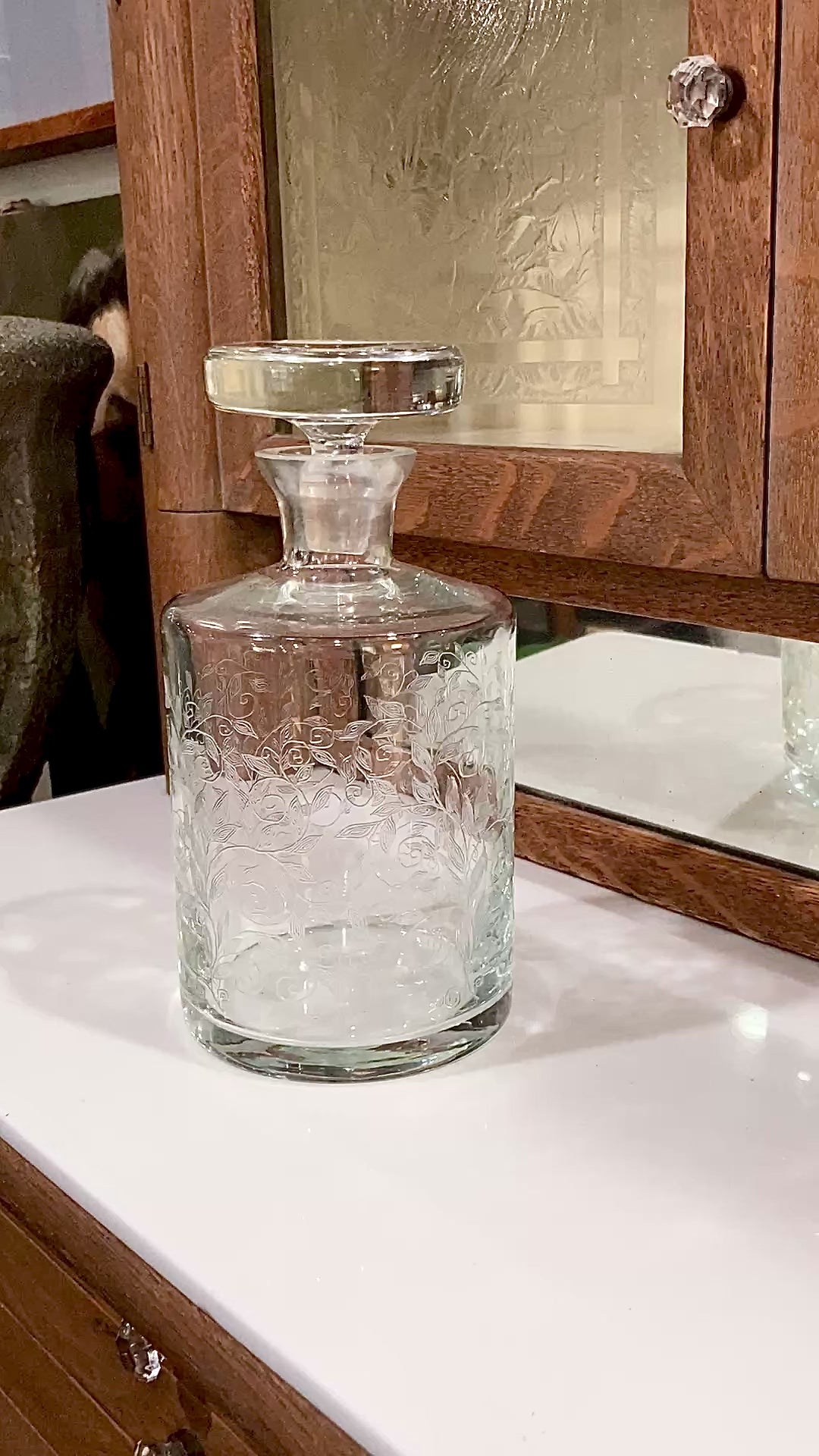 Vintage Formano MCM Hand- Etched Leaves Vine Clear Glass Decanter Barware