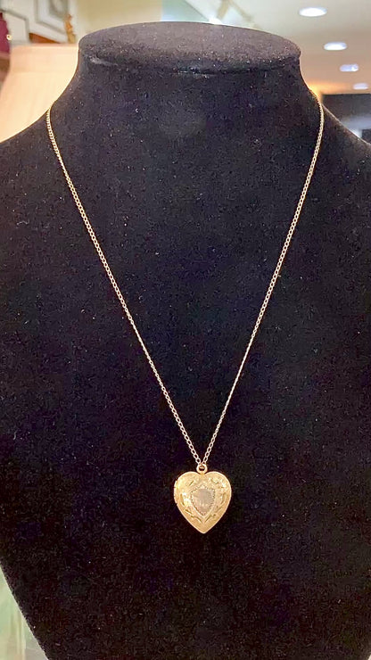 Vintage Gold Filled Engraved Heart Photo Locket Pendant Necklace Video