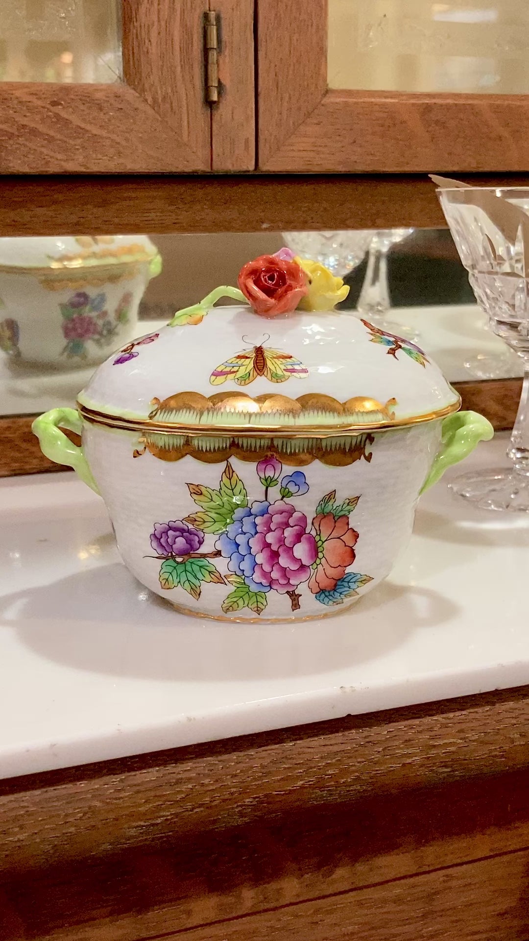 Queen Victoria Pattern Herend Hand Painted Porcelain Bonbonniere