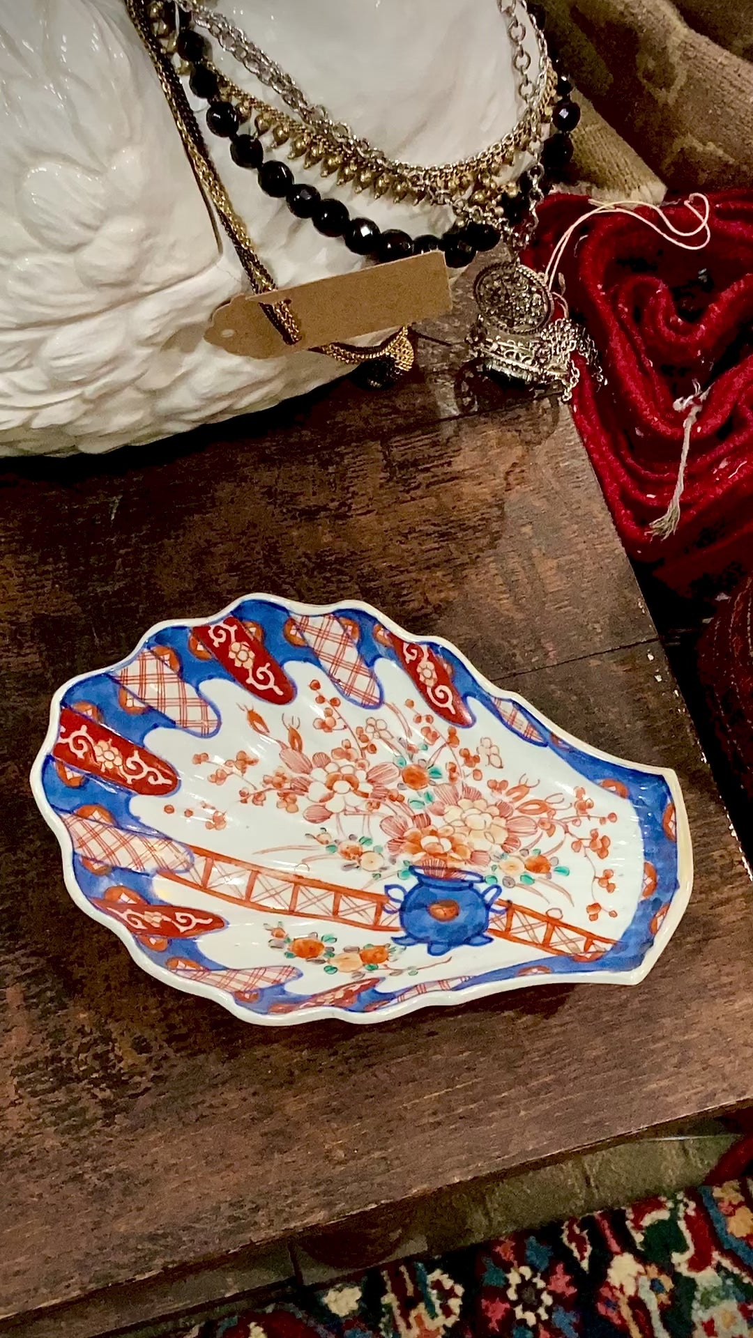 Antique Imari Floral Motif Shell Shaped Japanese Porcelain Dish Tray Video