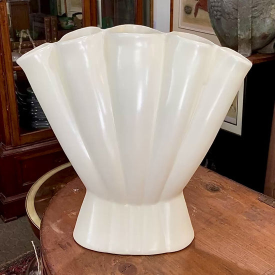 Vintage 1940s Red Wing Cream Gladiolus #416 Ceramic Fan Scalloped Vase