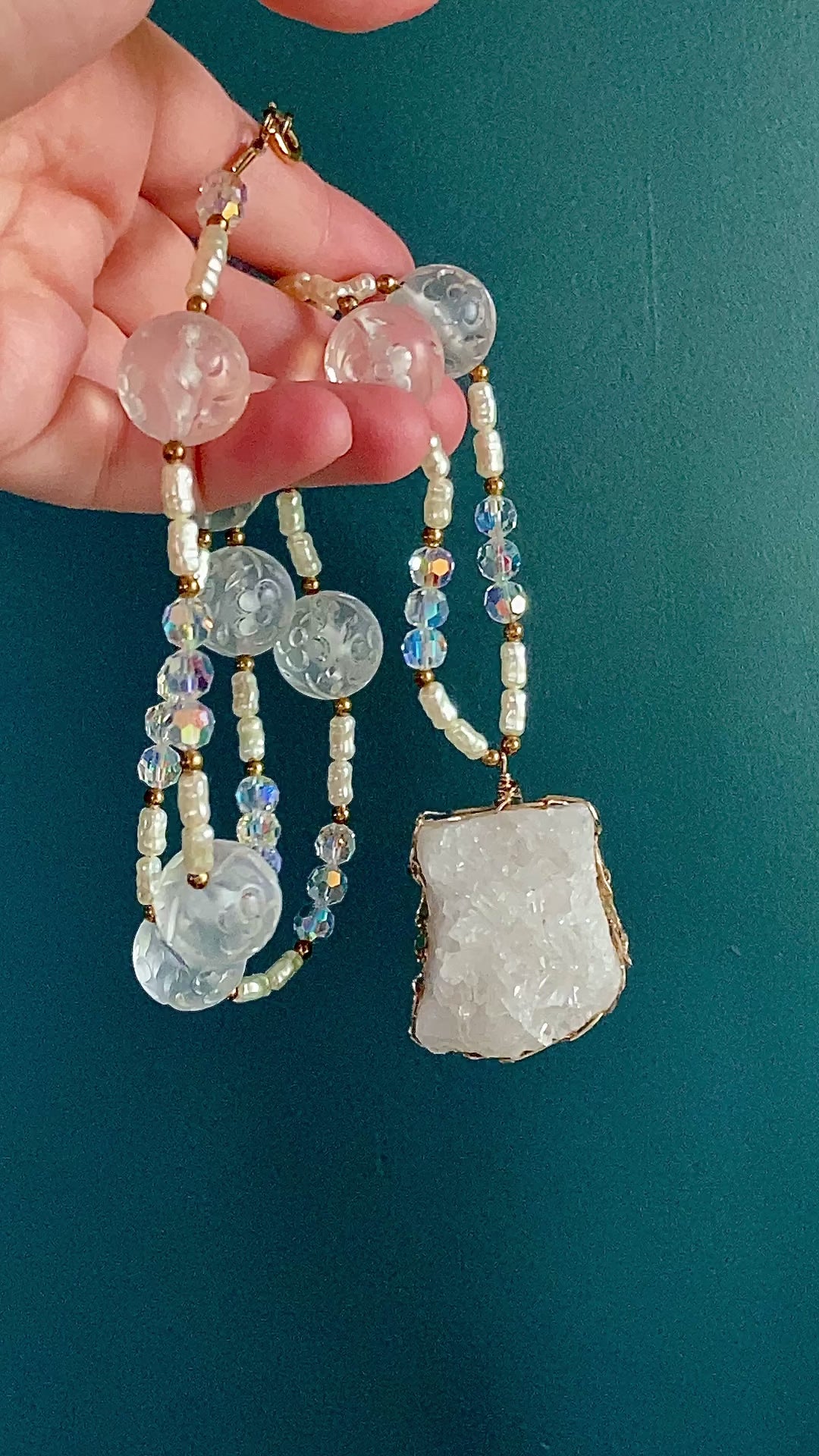Vintage Lois Becker Handmade Druzy Quartz Pendant Pearl Acrylic Bead Necklace