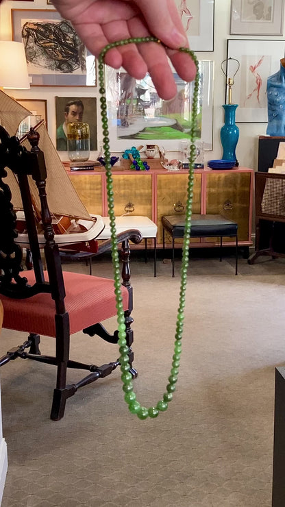Vintage Graduated Green Nephrite Stone Bead Elongated Necklace