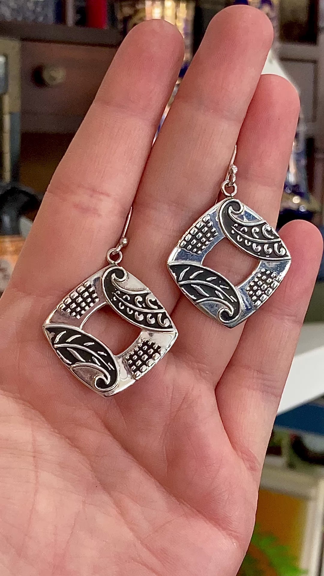 Ninos DeChammo Mexico Sterling Silver Oxidized Leaf Dangle Earrings