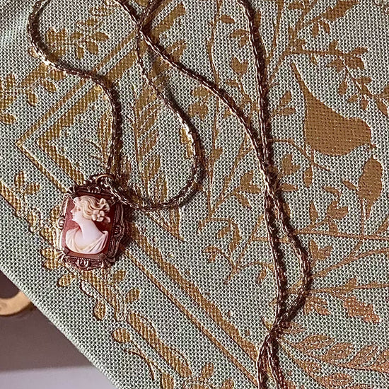 Vintage Gold-Filled Neoclassical Style Cameo Pendant Necklace Chain