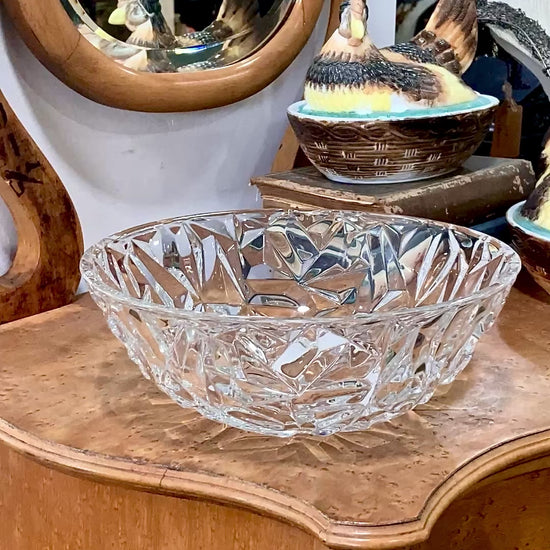 Tiffany and Co. Rock Cut Pattern Clear Crystal 9 Inch Decorative Serving Bowl