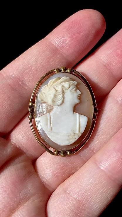 Vintage Gold Tone Neo-Classical Style Italian Oval Cameo Brooch Pin