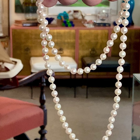 Vintage Single Strand 95 Cultured Pearl Hand-Knotted Necklace