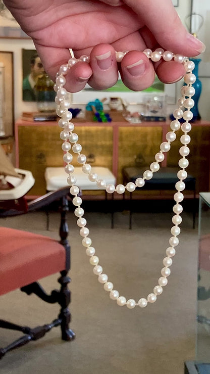 Vintage Single Strand 95 Cultured Pearl Hand-Knotted Necklace