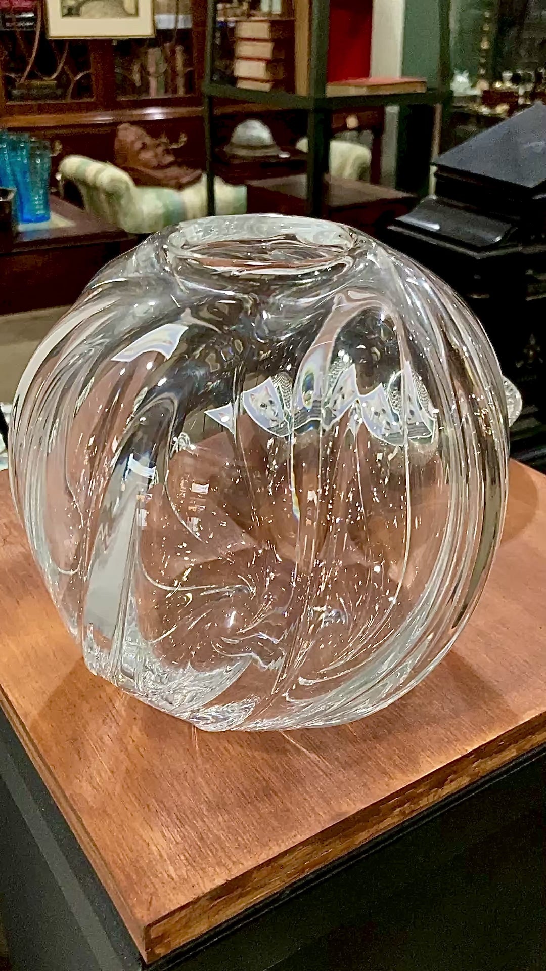 Vintage 1940s Libbey Clear Glass Rose Spherical Swirl Bowl Vase