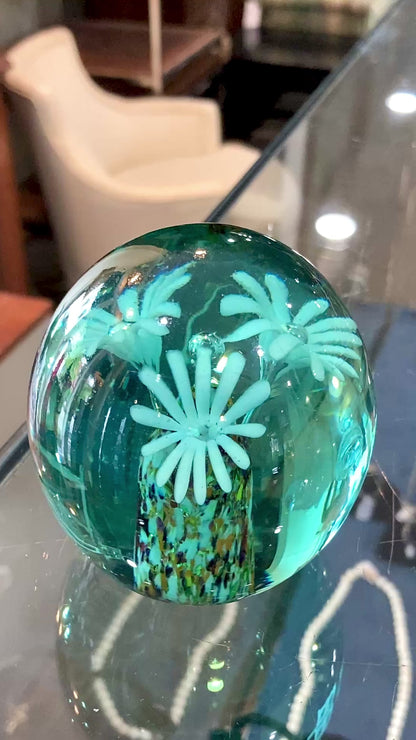 Vintage Kitschy Three Daisy Flowers Handblown Blue Glass Egg Paperweight