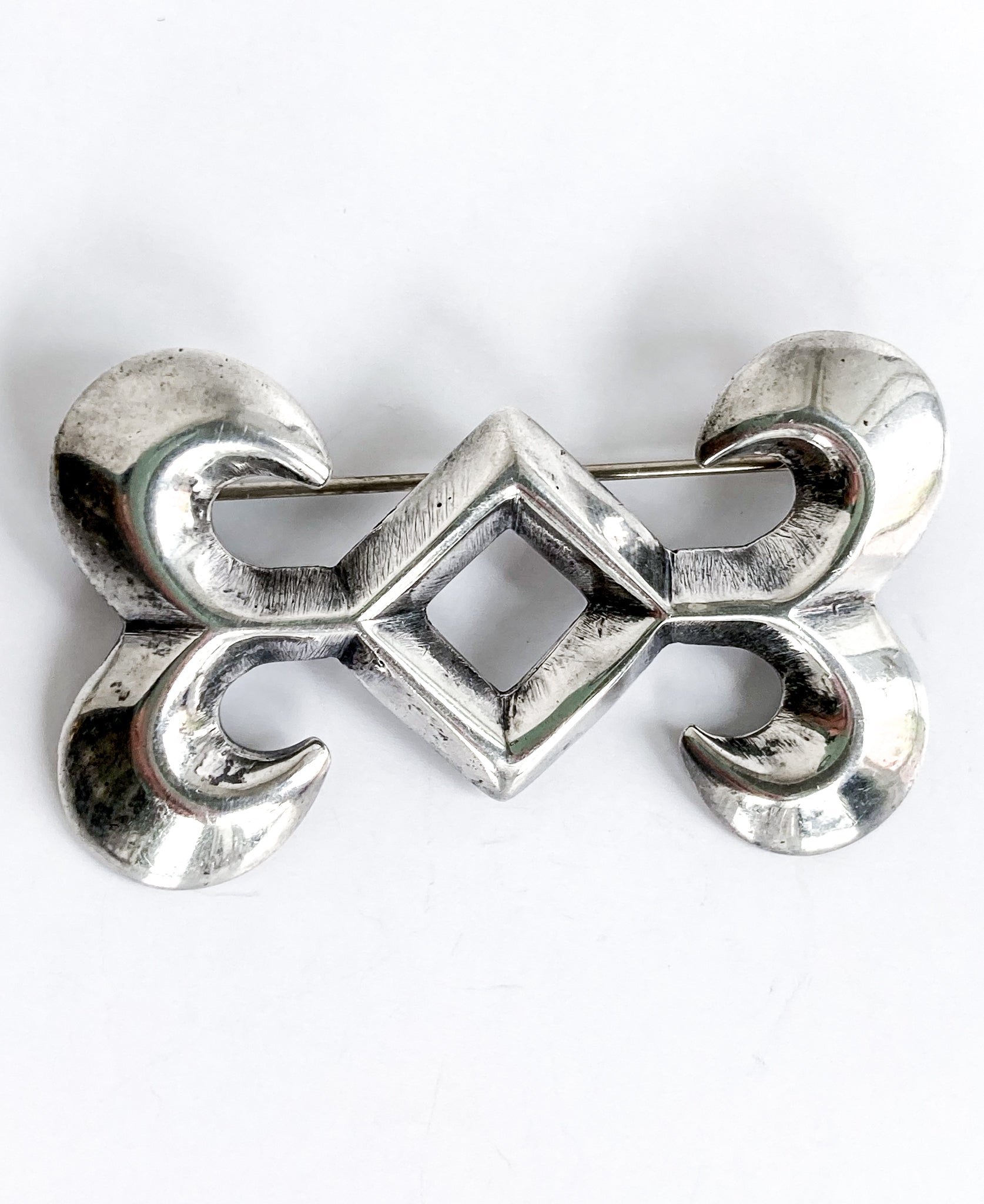 Vintage Navajo Silver Bowtie Swirl Symmetry Shape Brooch Pin Jewelry Front2