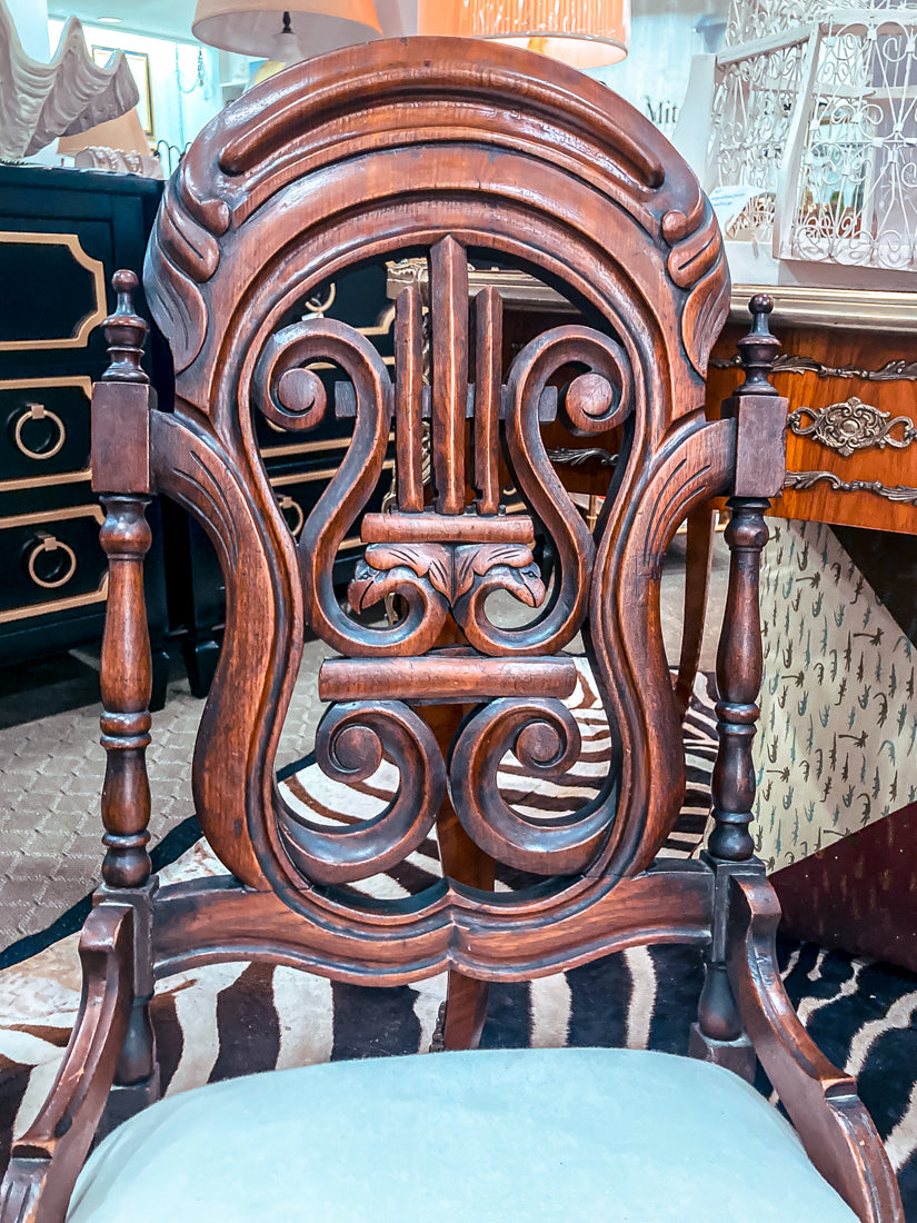 Antique American 19th Century Victorian Carved Walnut Slipper Chair Close Up 4
