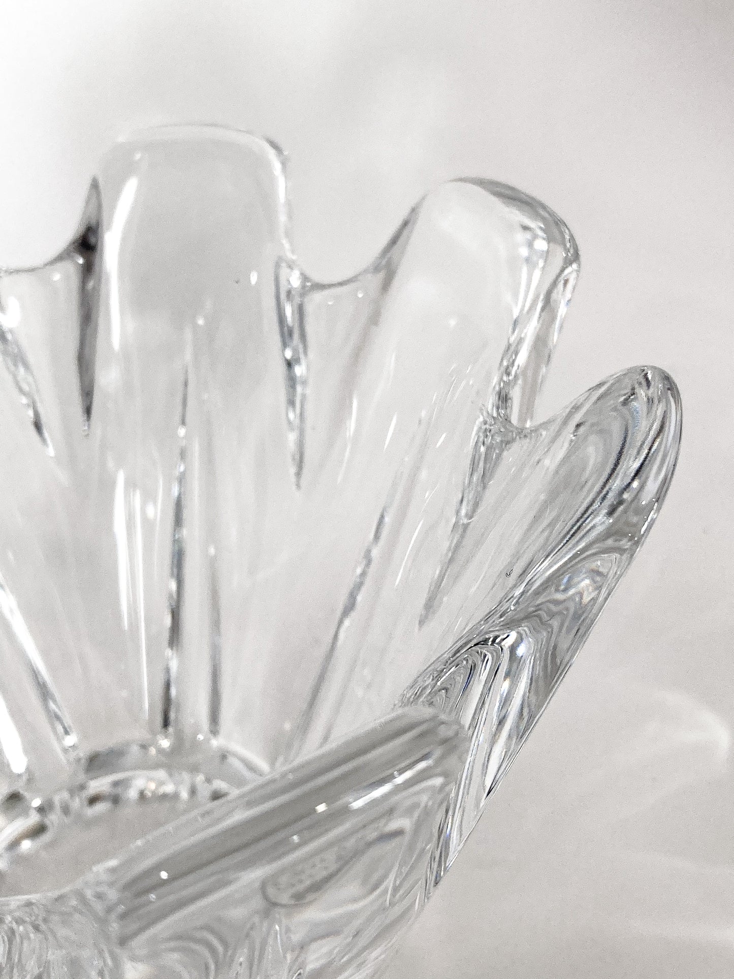 Clear Crystal Glass Scalloped Splash Orrefors Sweden Candy Dish Bowl Close Up Edge