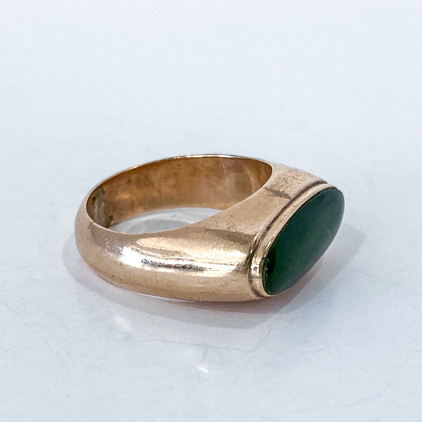 Vintage 14K Yellow Gold Oval Green Jade MCM Mod Ring Side View