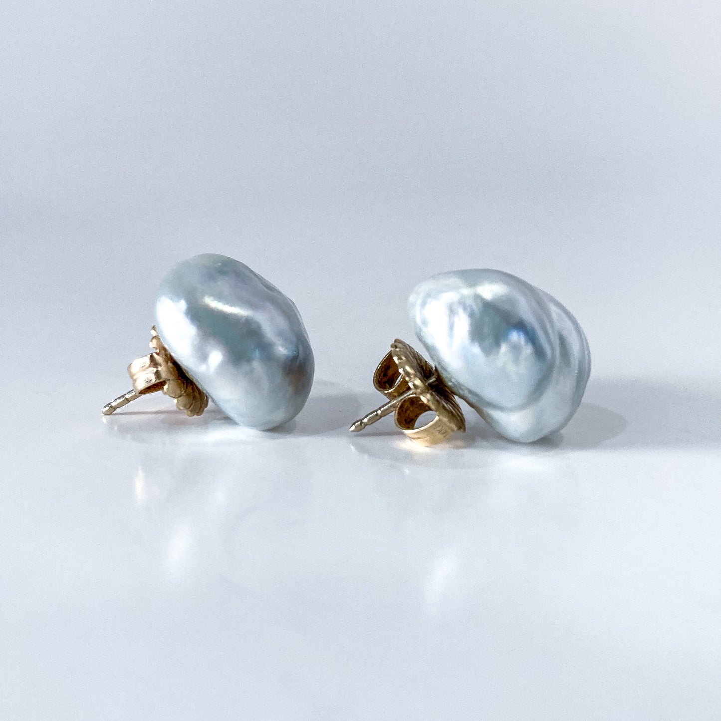 Vintage 14K Yellow Gold Large Silvery Blue Keshi Pearl Post Earrings Sides 2