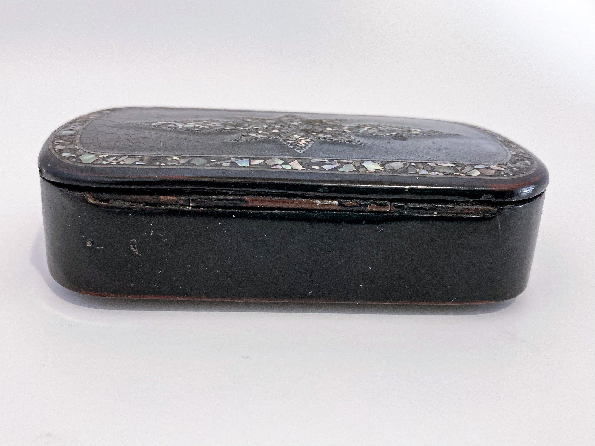 19th Century Antique Abalone Shell Inlay Papier-Mache English Snuff Box Back