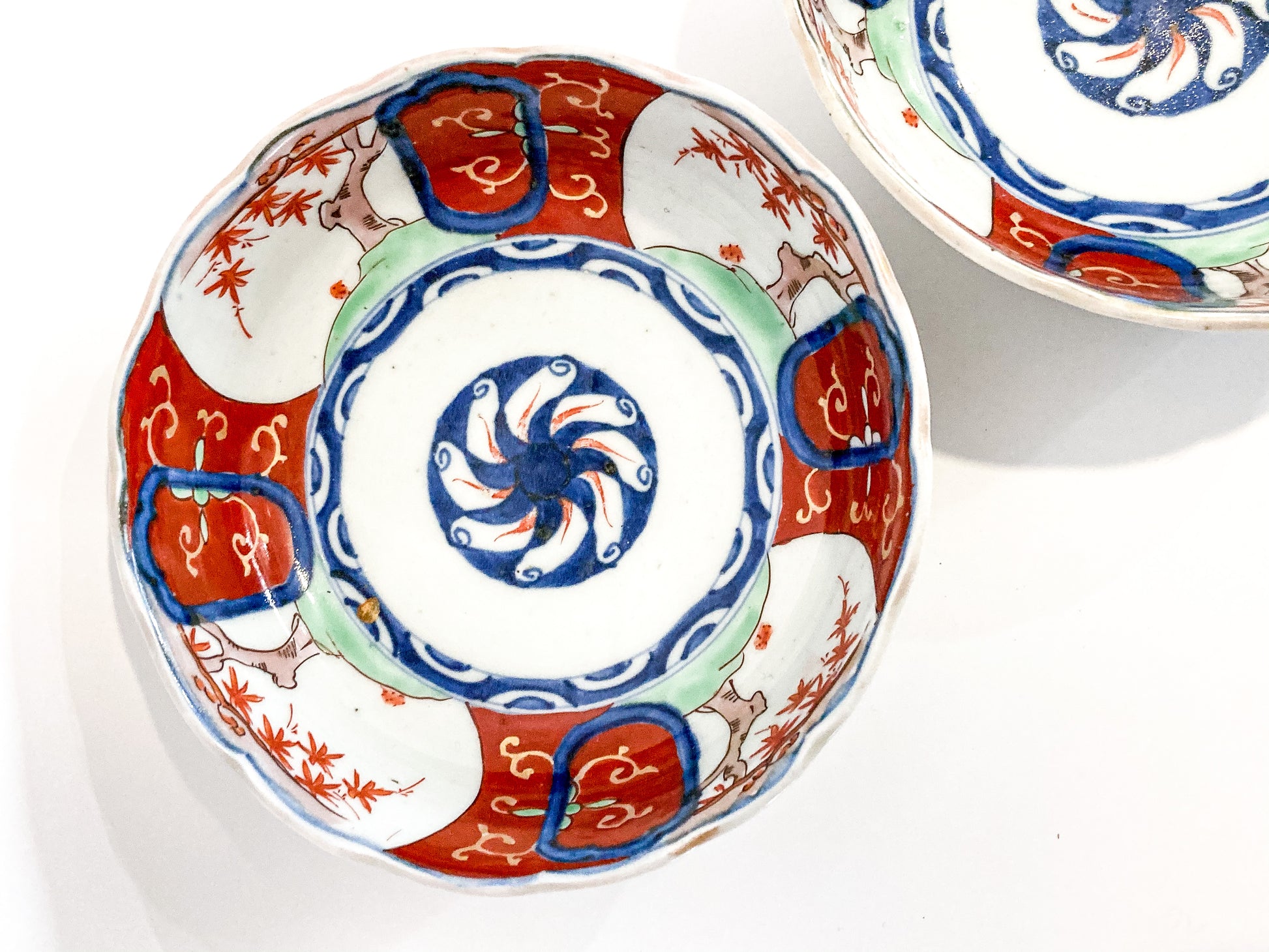 Pair of Antique Japanese Red Blue Imari Porcelain Bowls Meiji Period Bowl 2