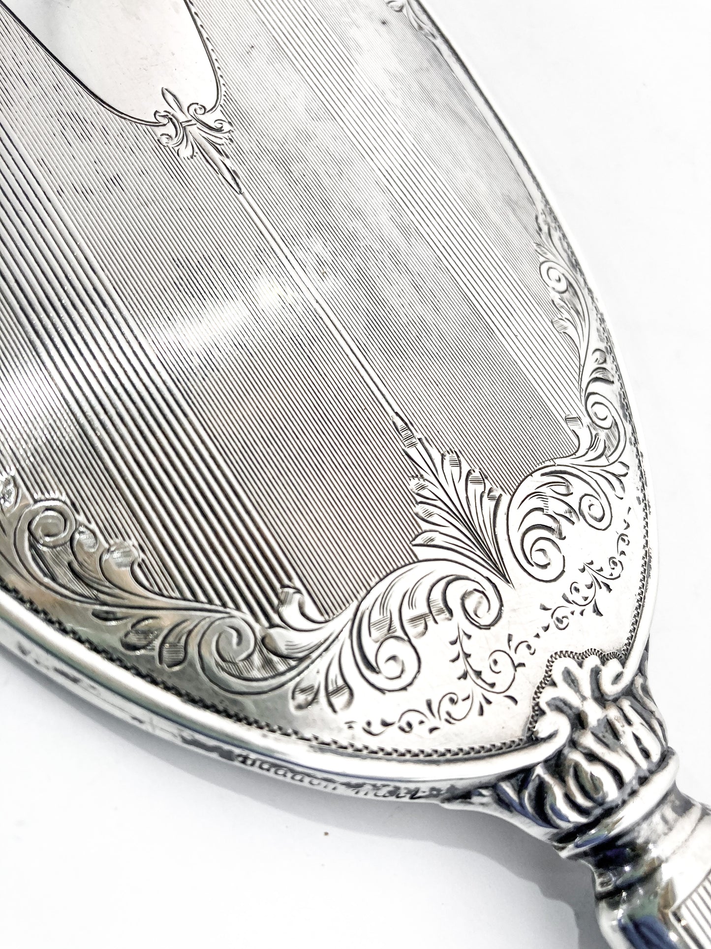 Vintage Haddon Hall Sterling Silver Glamorous Vanity Hand Mirror Close Up Middle