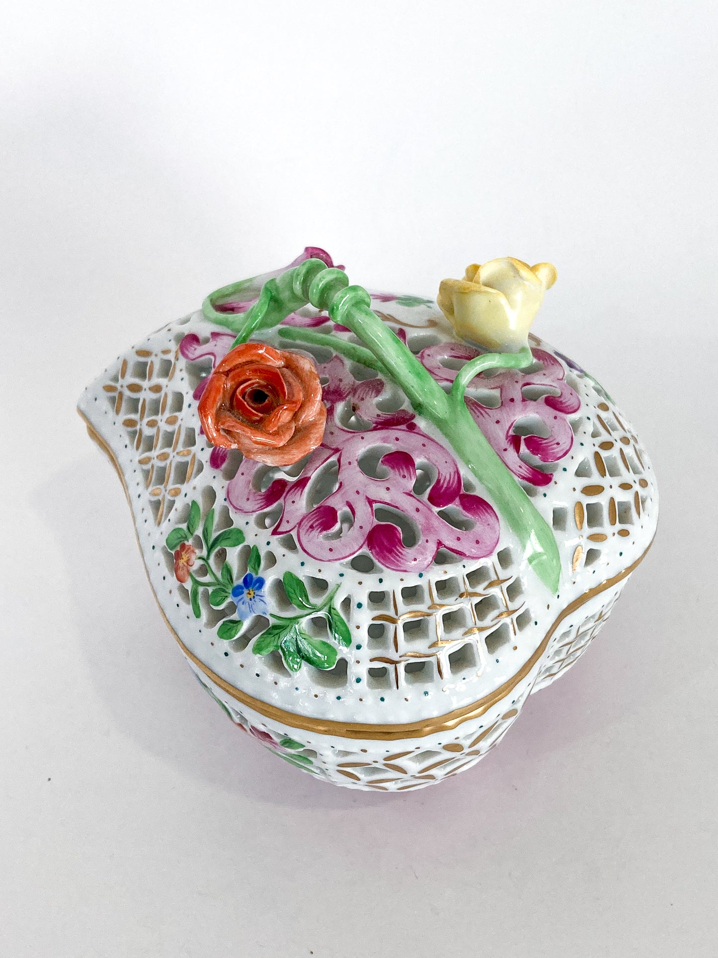 Herend Hand Painted Floral Lattice Reticulated Porcelain Rose Heart Box