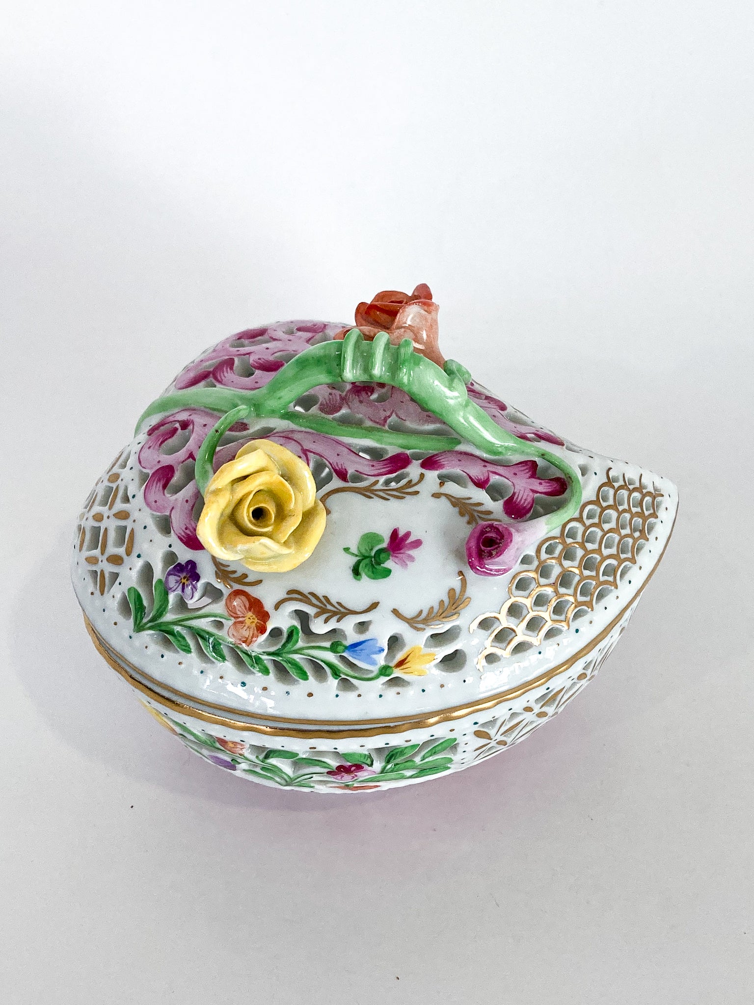 Herend Hand Painted Floral Lattice Reticulated Porcelain Rose Heart Box