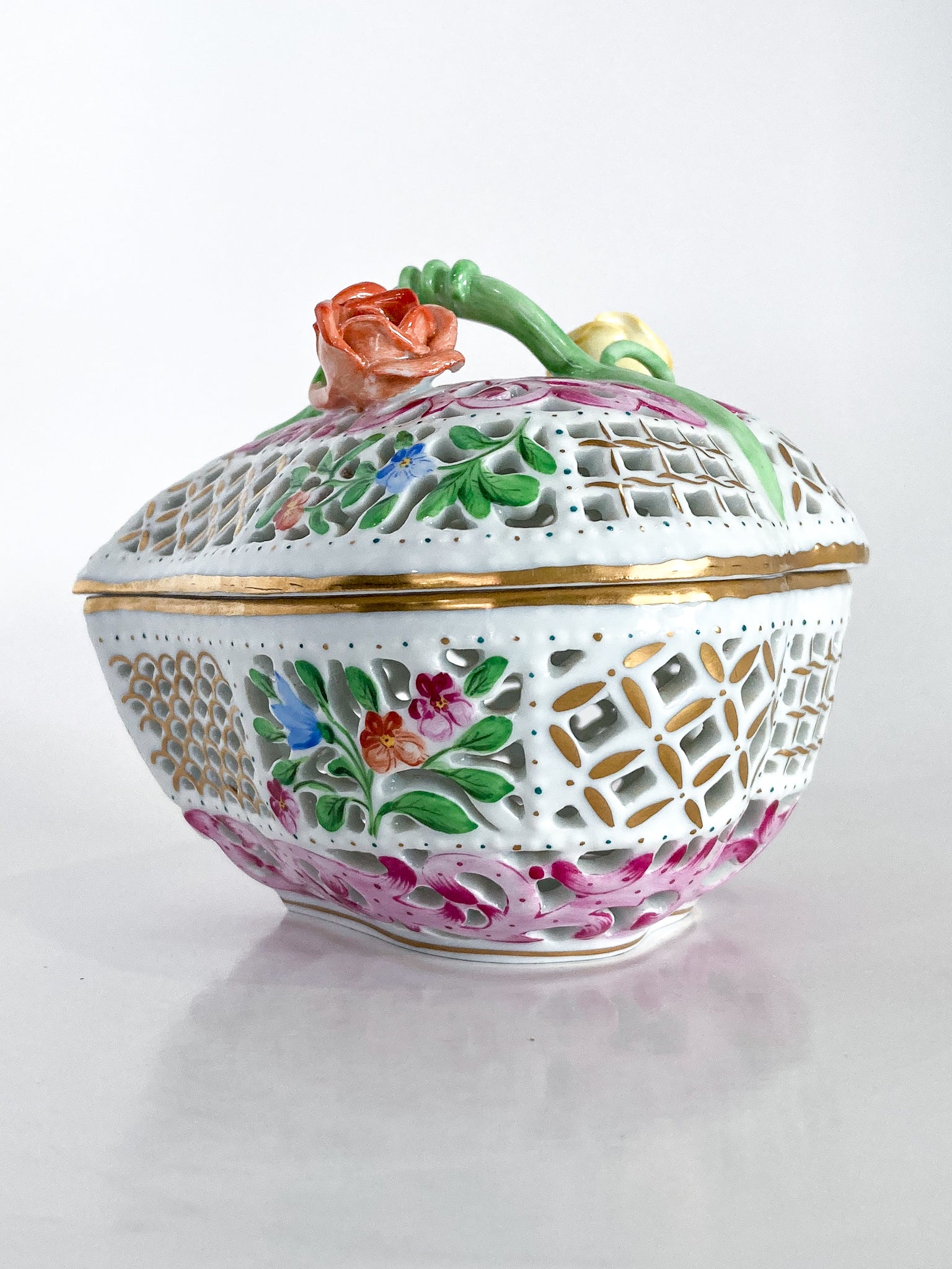 Herend Hand Painted Floral Lattice Reticulated Porcelain Rose Heart Box