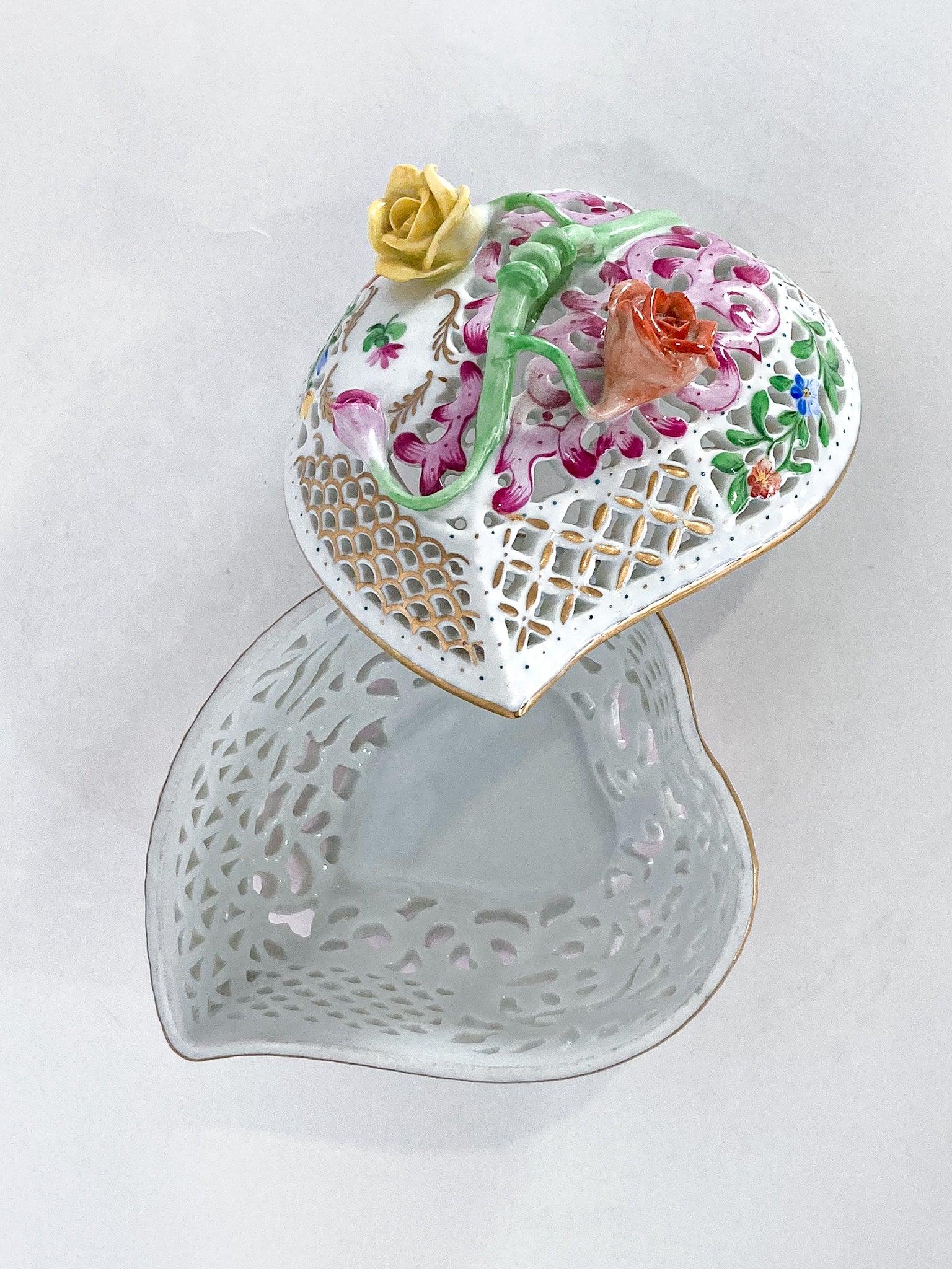 Herend Hand Painted Floral Lattice Reticulated Porcelain Rose Heart Box