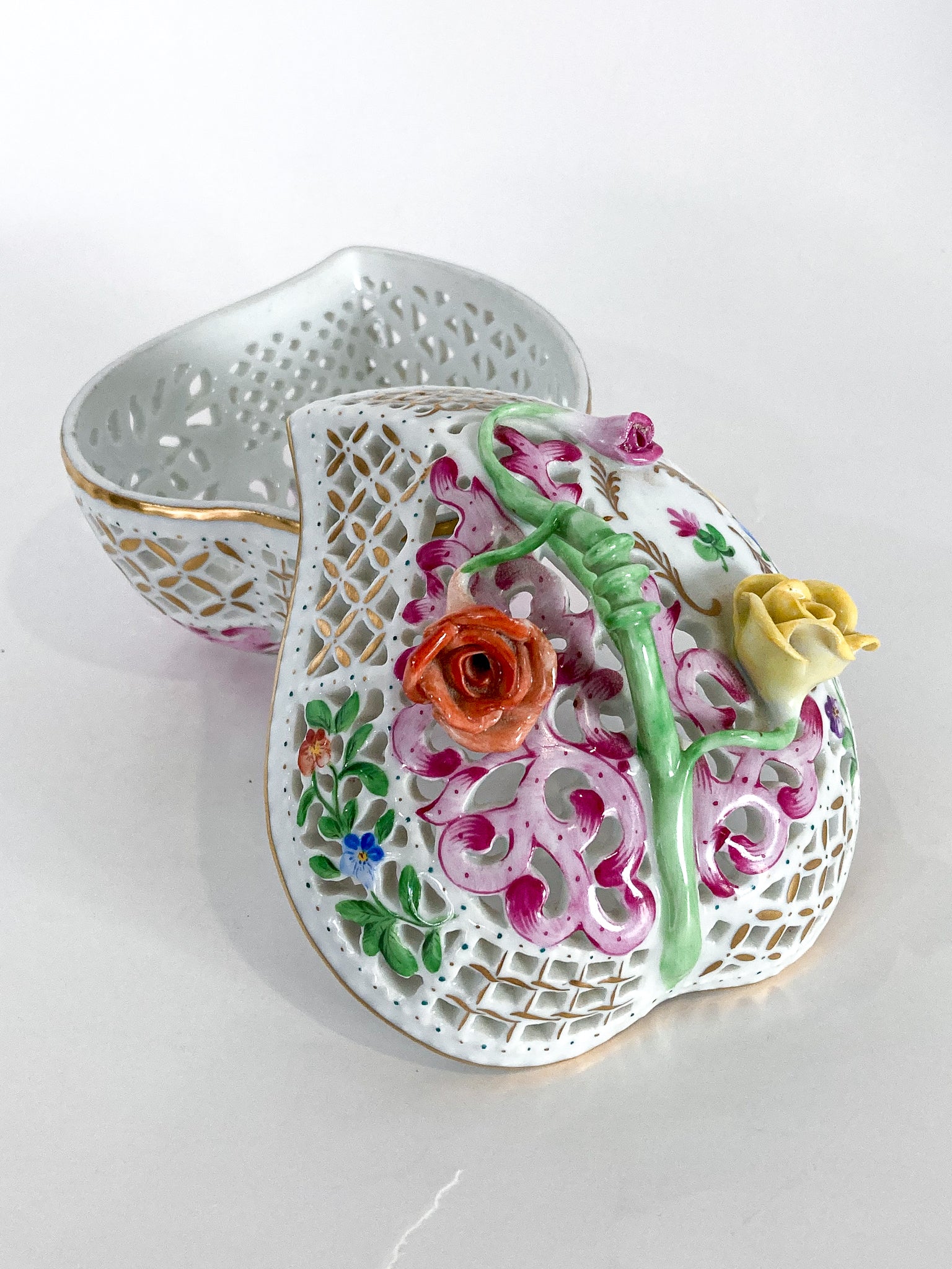 Herend Hand Painted Floral Lattice Reticulated Porcelain Rose Heart Box