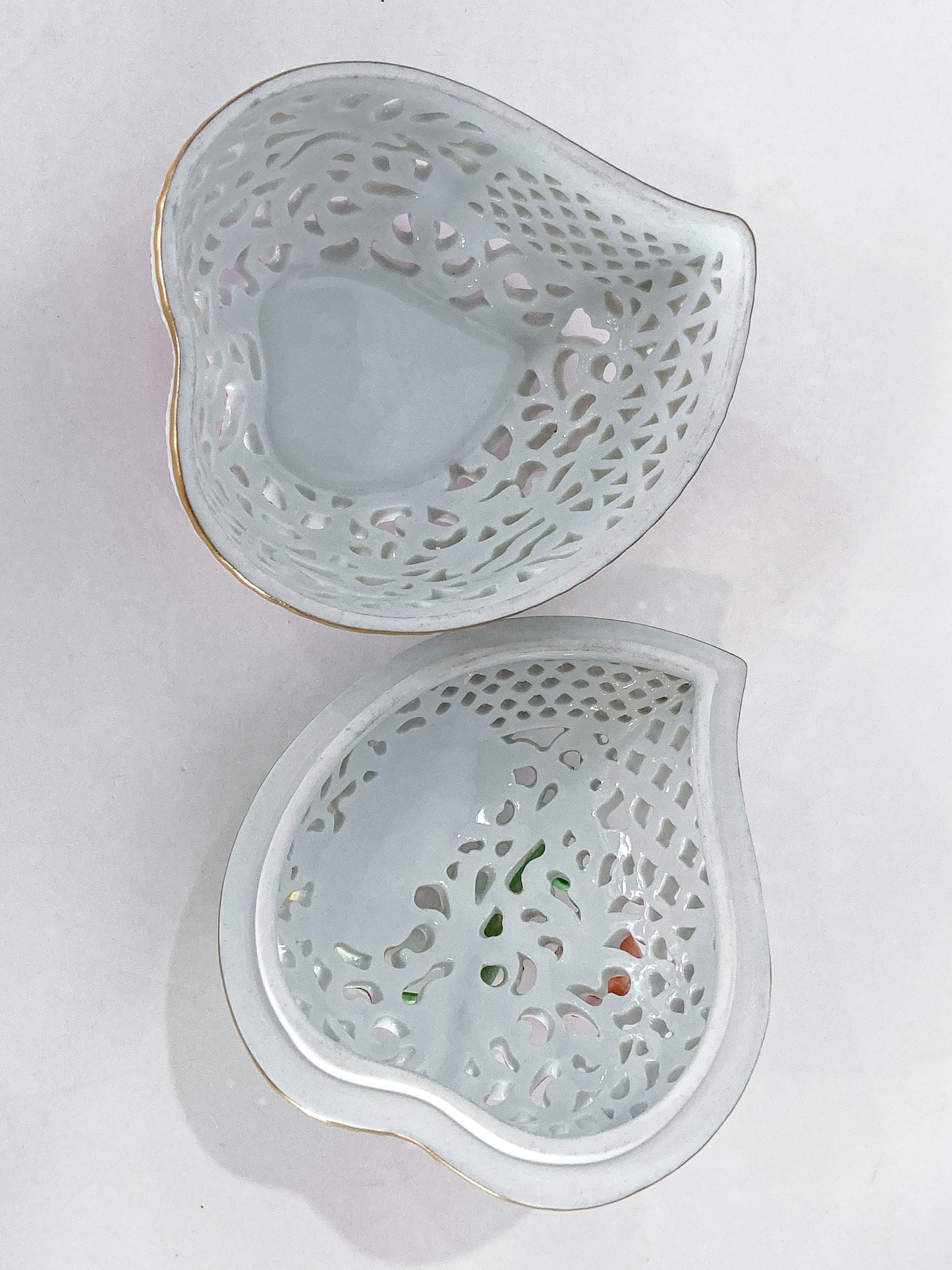 Herend Hand Painted Floral Lattice Reticulated Porcelain Rose Heart Box
