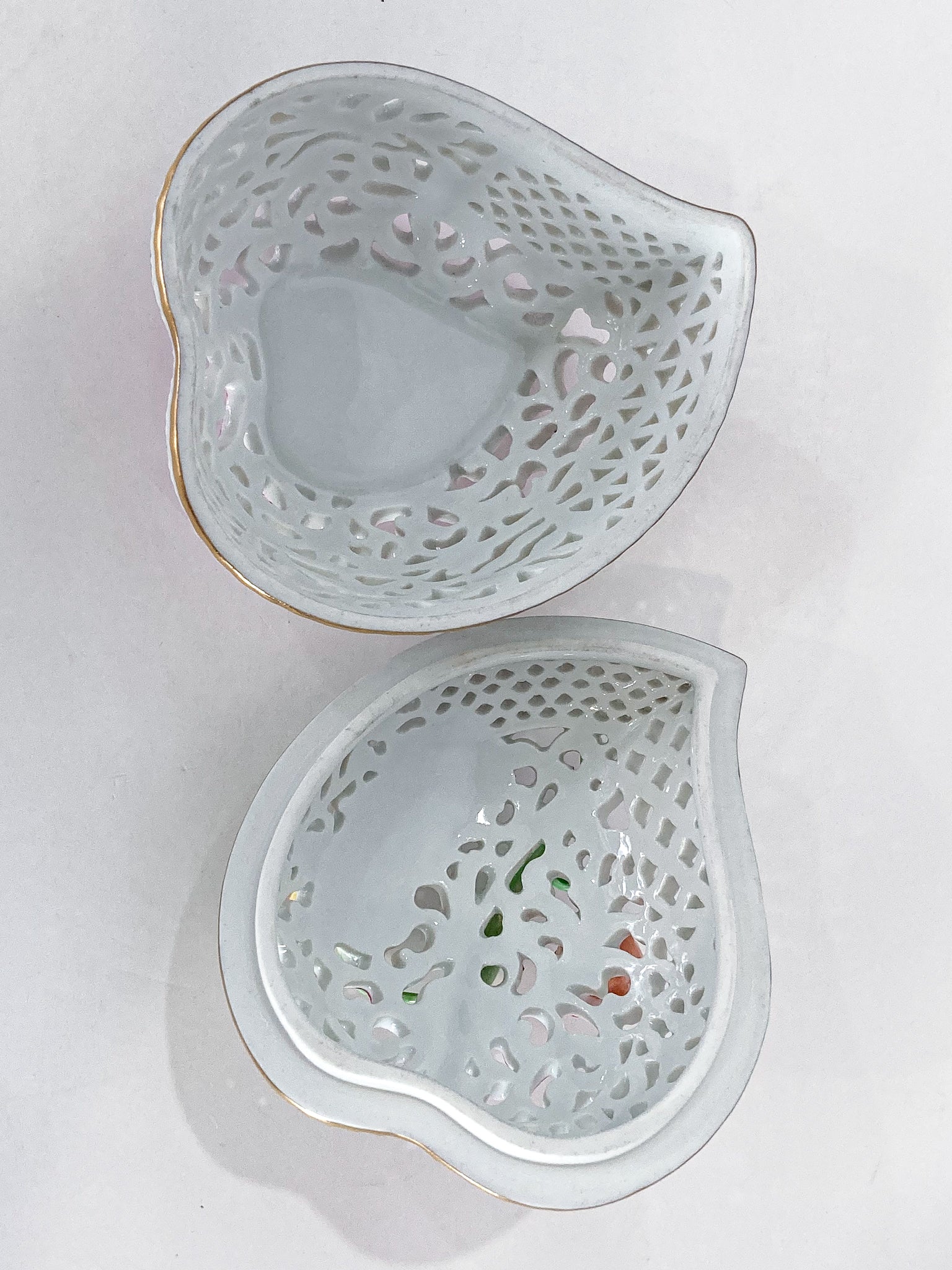 Herend Hand Painted Floral Lattice Reticulated Porcelain Rose Heart Box