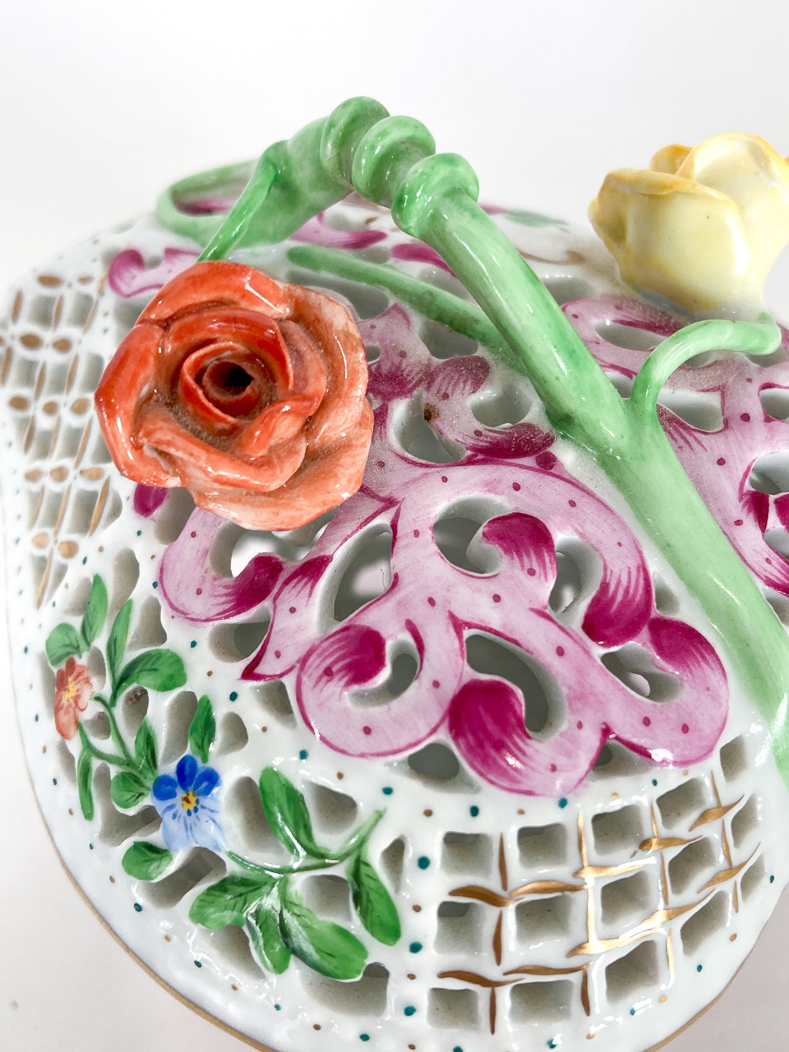 Herend Hand Painted Floral Lattice Reticulated Porcelain Rose Heart Box