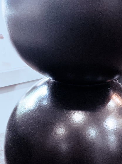 Repurposed Vintage Black Fiberglass Wood Top Hourglass Accent Side Table Middle detail