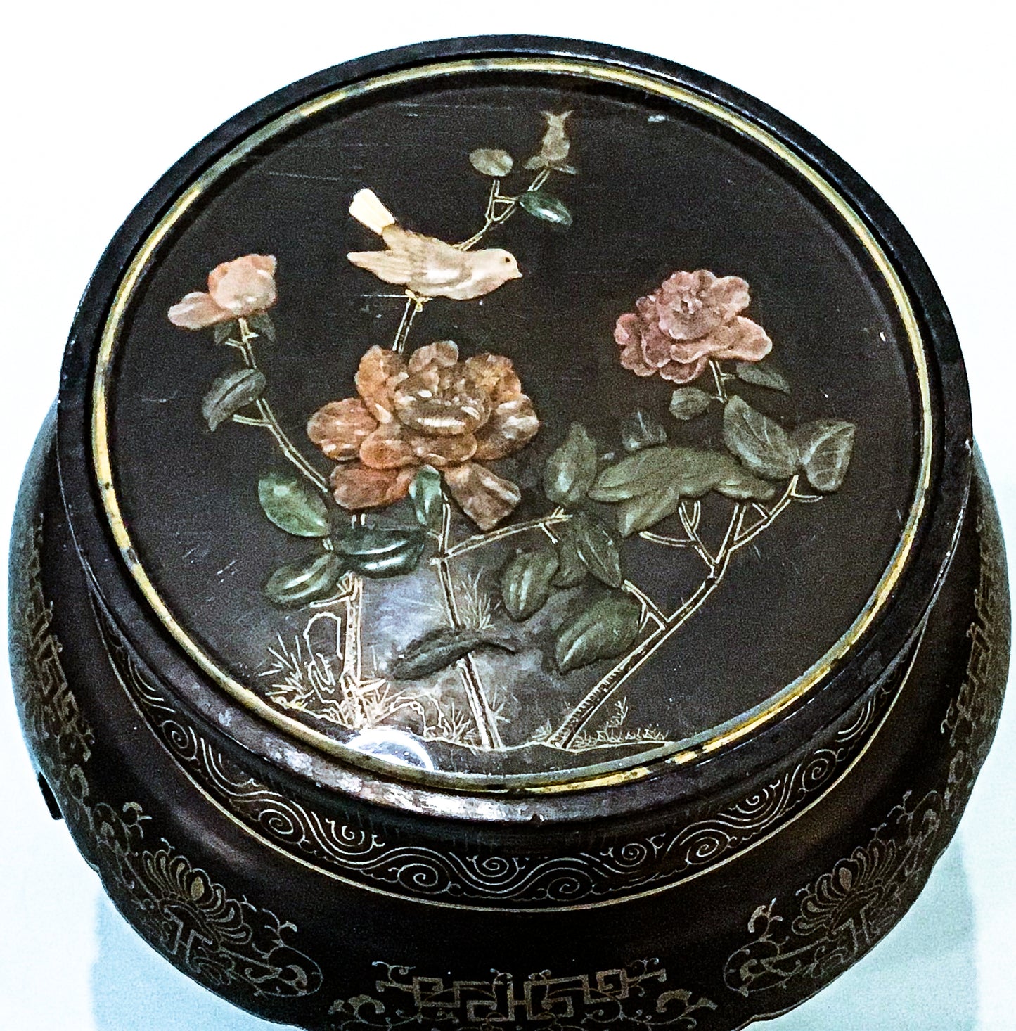 Vintage Applied Stone Roses Bird Gold Detailed Black Lacquer Round Side Table